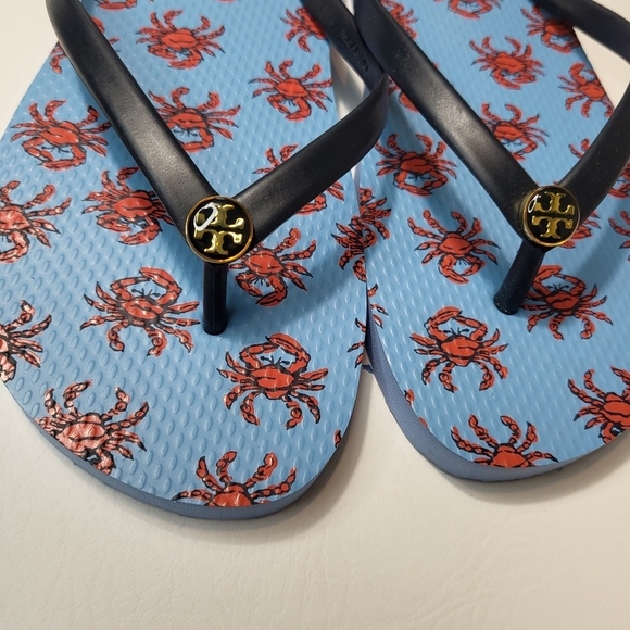 Tory Burch Flip Flops Blue Red Crab Print Gold Tone Logo Size 9 New Without Tags - Picture 4 of 10